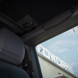 Ford Bronco Grab Handle Set - Paracord Design - Set of 2 - Black Ford Bronco Grab Handle Set - Paracord Design - Set of 2 - Black